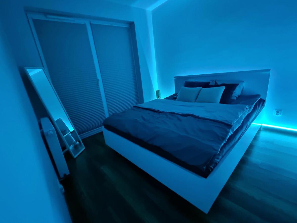 Apartament Przy Swiebodzkim Apartament *